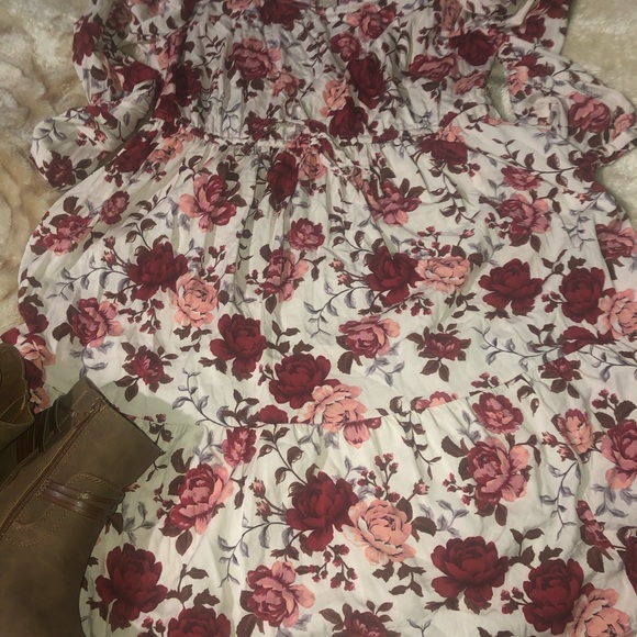 🌺🌸 Torrid floral long sleeve dress 🌸🌺 - Picture 2 of 4